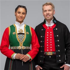 Bilde av Sotrabunad dame og herre 